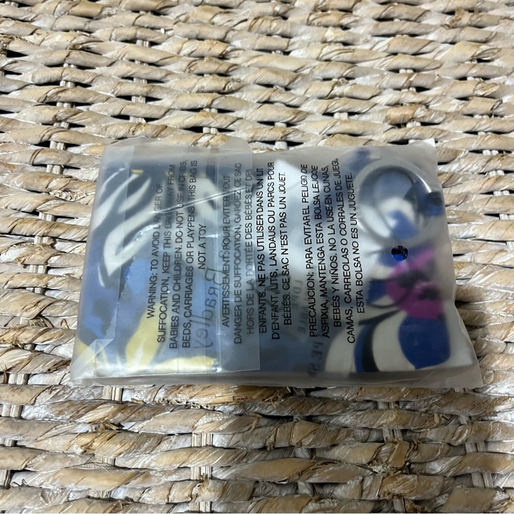Vera Bradley Zip ID‎ Case African Violet Blue Purple NWT Wallet - Picture 3 of 5
